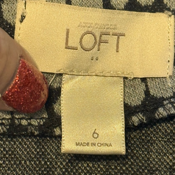 Loft Black & Grey Geometric Polka Dot Pencil Skirt - Size 6 - Picture 3 of 6